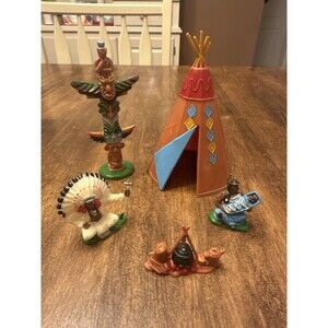 Vintage Wilton Hong Kong Plastic Cake Topper Native American Chief Set